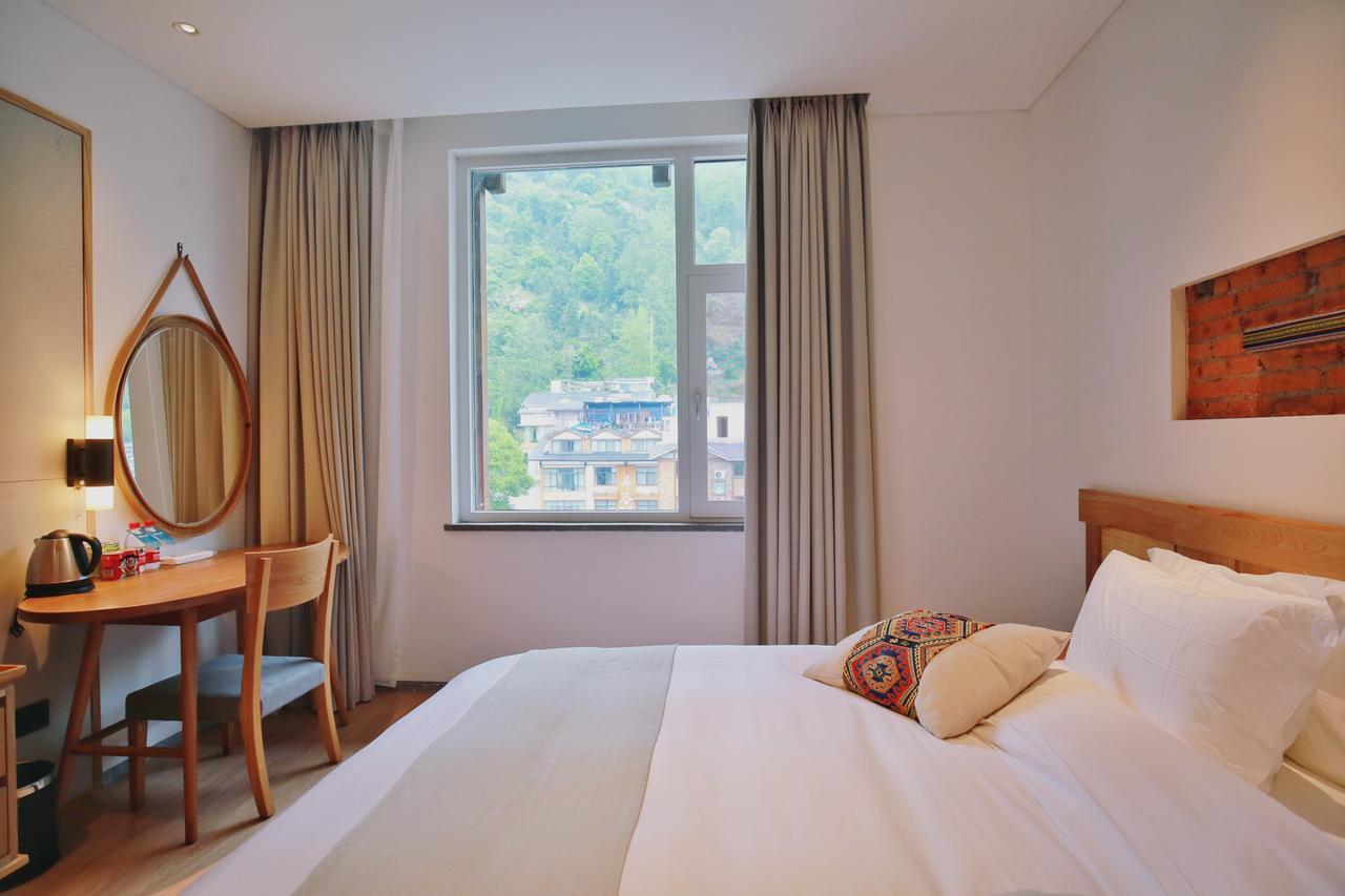Suoxishanju Light Luxury Resort Hotel Чжанцзяцзе Экстерьер фото