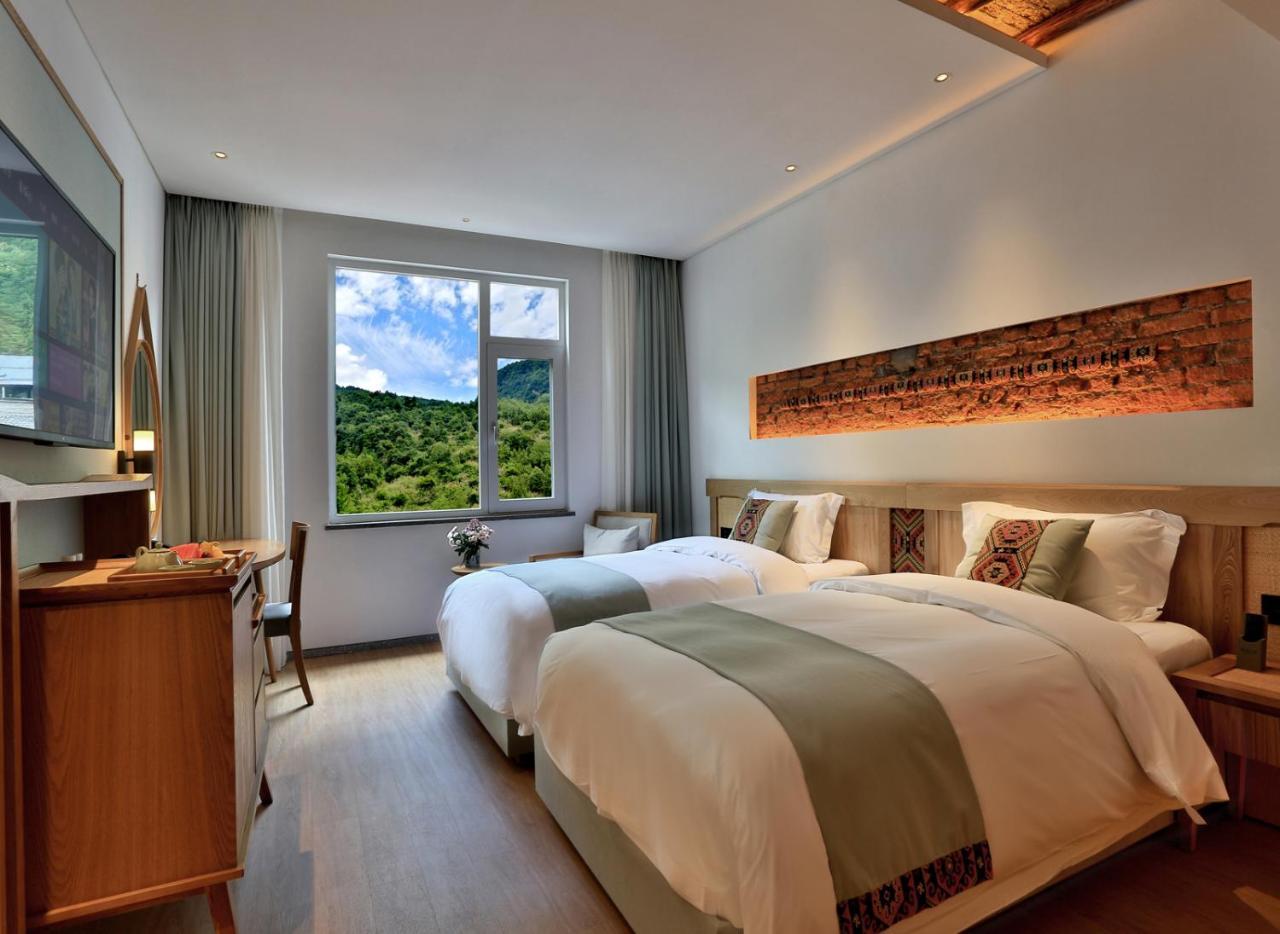 Suoxishanju Light Luxury Resort Hotel Чжанцзяцзе Экстерьер фото